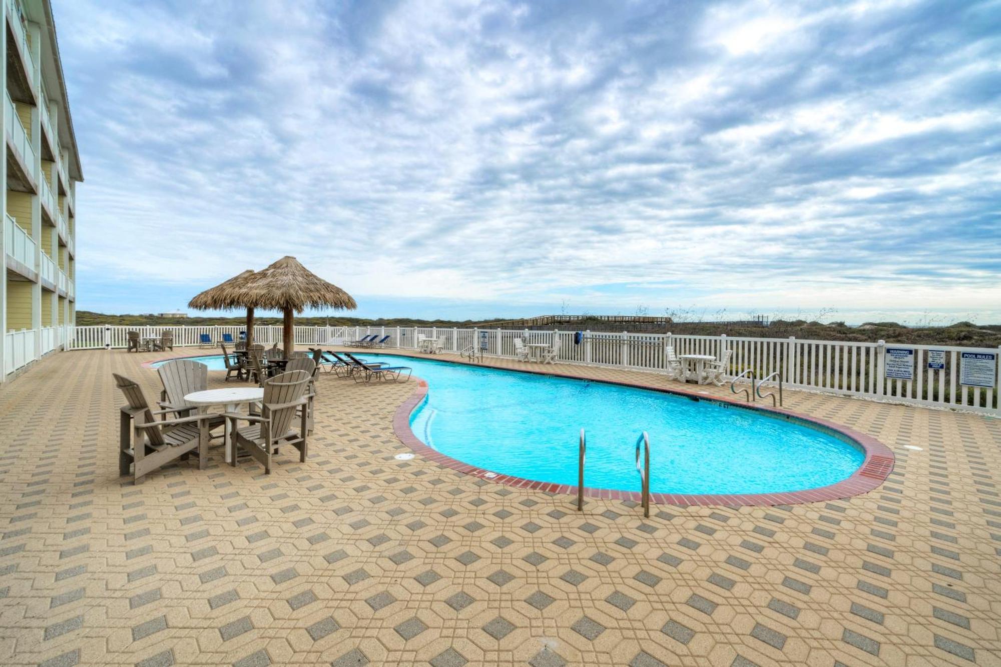 Salt Sun By Avantstay Beach Access Pool Порт-Аранзас Экстерьер фото